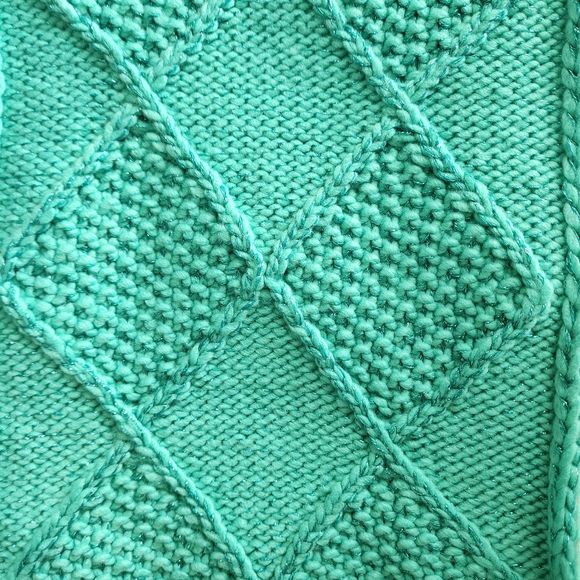 Kurt Geiger NWT Women's Green Metallic Scarf.  One Size - Picture 5 of 9